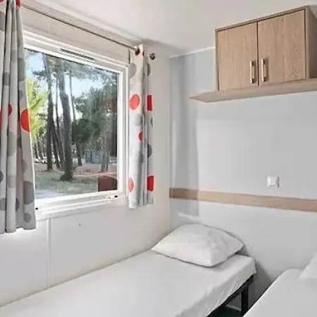 3 Etoiles - Piscine - Efcagd Campsite