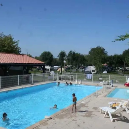 3 Etoiles - Piscine - Efcagd *